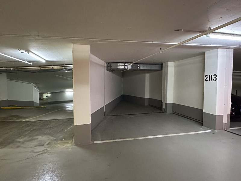 Großräumiger Tiefgaragenstellplatz mit Abstellmöglichkeit in der Innenstadt - Provisionsfrei - Bild 3