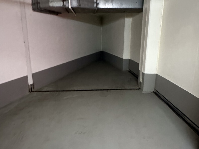Großräumiger Tiefgaragenstellplatz mit Abstellmöglichkeit in der Innenstadt - Provisionsfrei - Bild 4