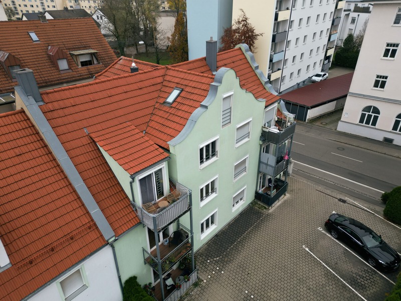 Charmante 3-Zimmer-Galeriewohnung mit Balkon in Augsburg-Oberhausen