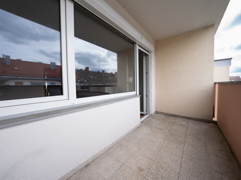 Sonniges Appartement mit großem Balkon – Aufzug – Küche – neues Bad in St. Johannis - Bild 4