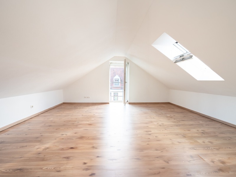 Helle 3-Zimmer-Galeriewohnung im modernisierten Altbau: Ihr Rückzugsort in Augsburg-Oberhausen - Bild 7