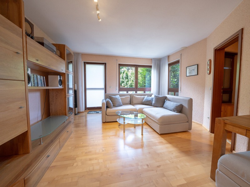 Gepflegte 2-Zimmer-Wohnung mit Terrasse & Gartenanteil in der beliebten Augsburger Hammerschmiede - Bild 2