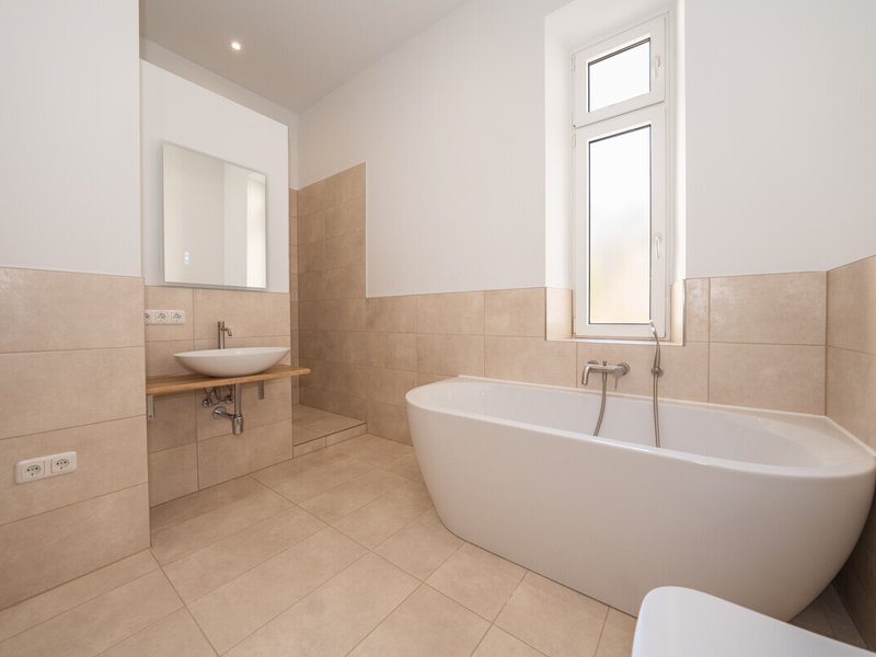 Stilvolle Eleganz in historischer Architektur – Erstbezug nach luxuriöser Kernsanierung - Bild 7