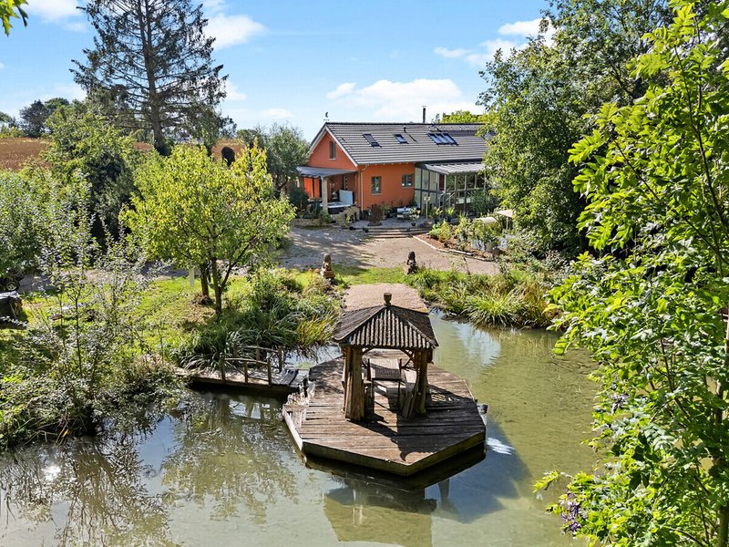 Exklusive Villa auf einzigartigem Grundstück in Affing - Bild 5