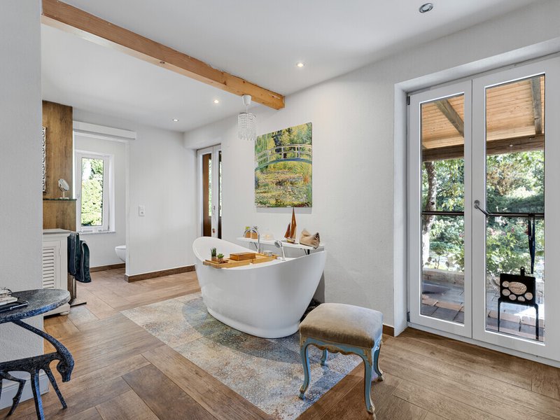 Exklusive Villa auf einzigartigem Grundstück in Affing - Bild 9