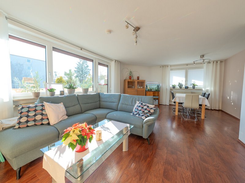 Gepflegte & großflächige 4-Zimmer-Wohnung mit großem Balkon in Kaufbeuren-Neugablonz zu verkaufen