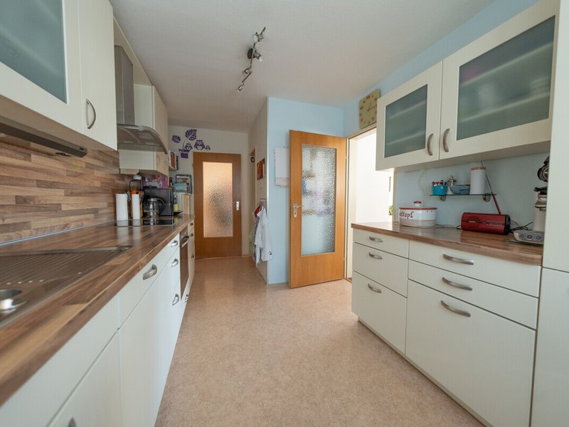 Gepflegte & großflächige 4-Zimmer-Wohnung mit großem Balkon in Kaufbeuren-Neugablonz zu verkaufen - Bild 2