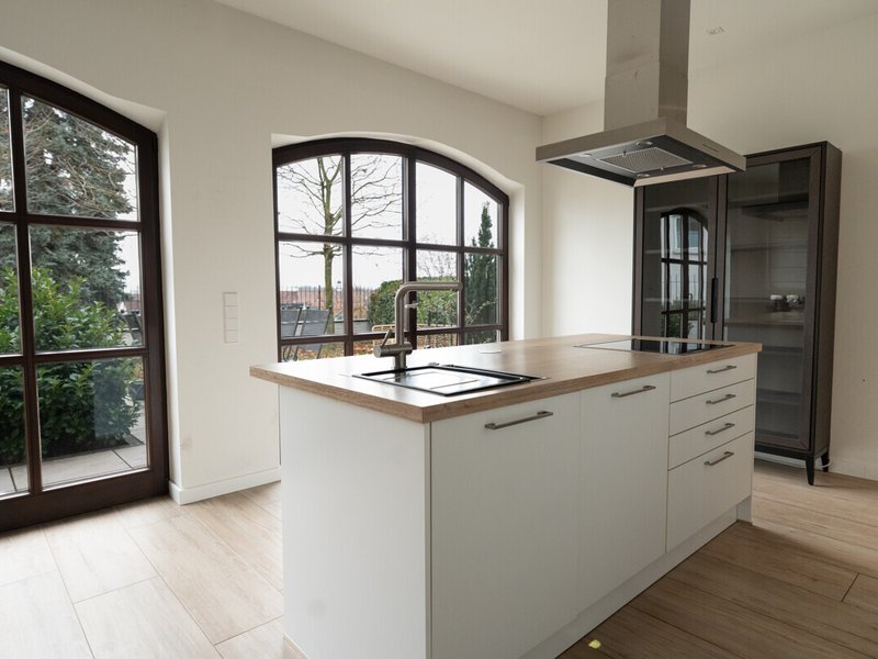 Exklusive Erdgeschosswohnung mit großer Terrasse und eigenem Garten in Dillingen zu vermieten - Bild 2