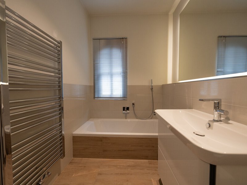 Exklusive Erdgeschosswohnung mit großer Terrasse und eigenem Garten in Dillingen zu vermieten - Bild 7