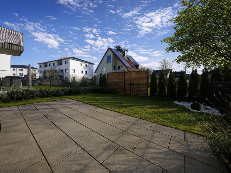 Neubau: Moderne & Lichtdurchflutete Gewerbefläche im Zentrum von Leitershofen zu vermieten - Bild 8