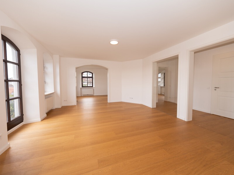 Exklusive Wohnung mit einzigartigem Ausblick und großer Dachterrasse - Bild 10