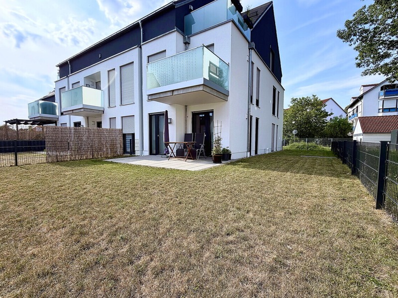 Neuwertige Erdgeschosswohnung mit Terrasse & Garten in Neusäß zu vermieten - Bild 2