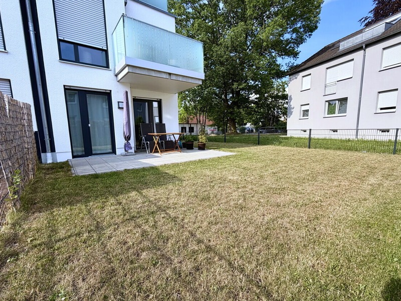 Neuwertige Erdgeschosswohnung mit Terrasse & Garten in Neusäß zu vermieten - Bild 3