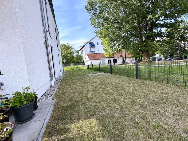 Neuwertige Erdgeschosswohnung mit Terrasse & Garten in Neusäß zu vermieten - Bild 5