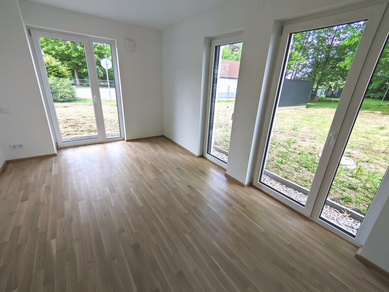 Neuwertige Erdgeschosswohnung mit Terrasse & Garten in Neusäß zu vermieten - Bild 6