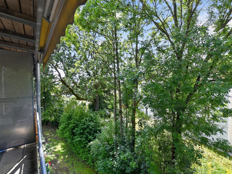 Helles Einzimmerapartment mit Loggia und Blick ins Grüne - Bild 10