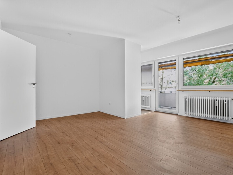 Helles Einzimmerapartment mit Loggia und Blick ins Grüne - Bild 2