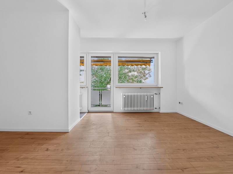 Helles Einzimmerapartment mit Loggia und Blick ins Grüne - Bild 3