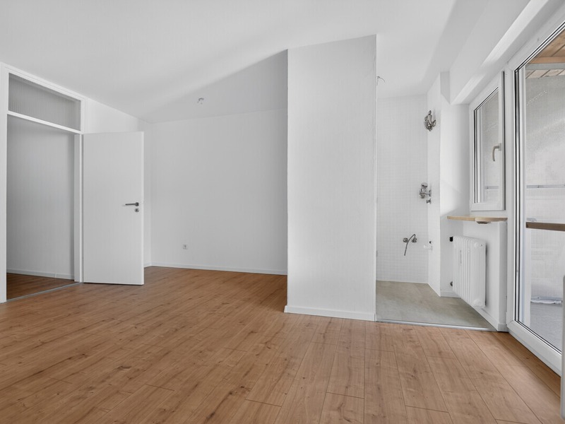 Helles Einzimmerapartment mit Loggia und Blick ins Grüne - Bild 4