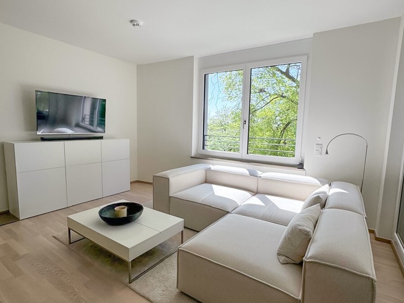 Großzügige 4-Zimmer-Wohnung mit Loggia im Antonsviertel