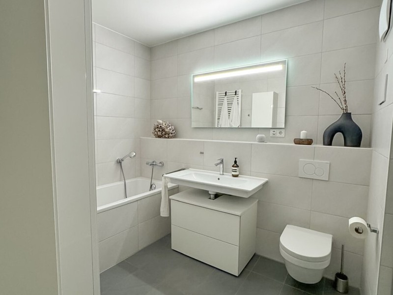 Großzügige 4-Zimmer-Wohnung mit Loggia im Antonsviertel - Bild 4
