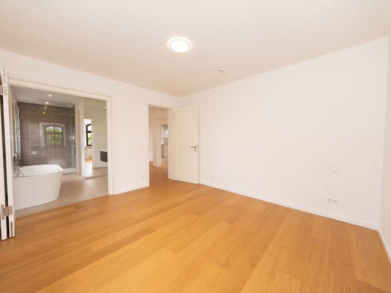 Exklusive Wohnung mit einzigartigem Ausblick und großer Dachterrasse - Bild 6