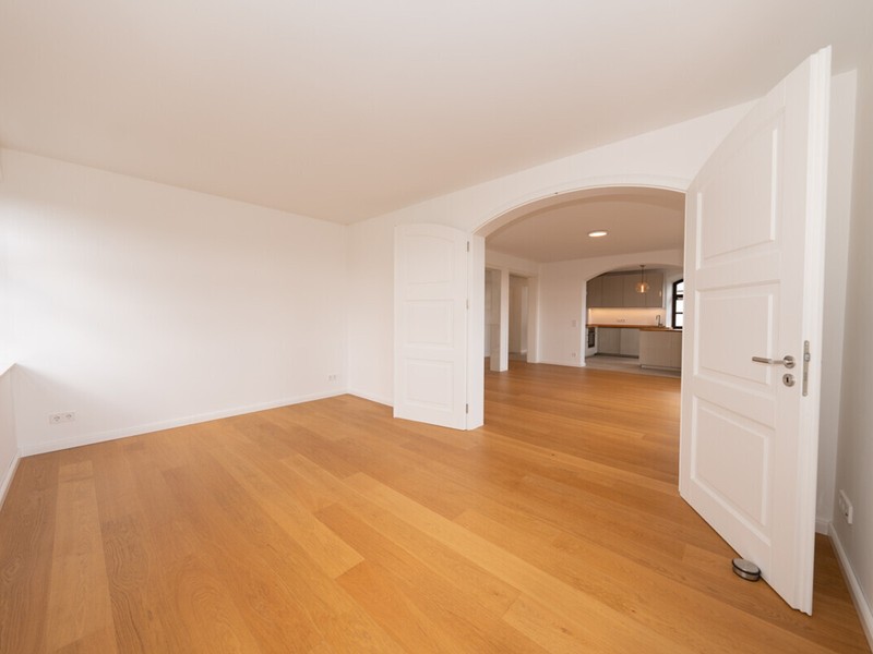 Exklusive Wohnung mit einzigartigem Ausblick und großer Dachterrasse - Bild 9